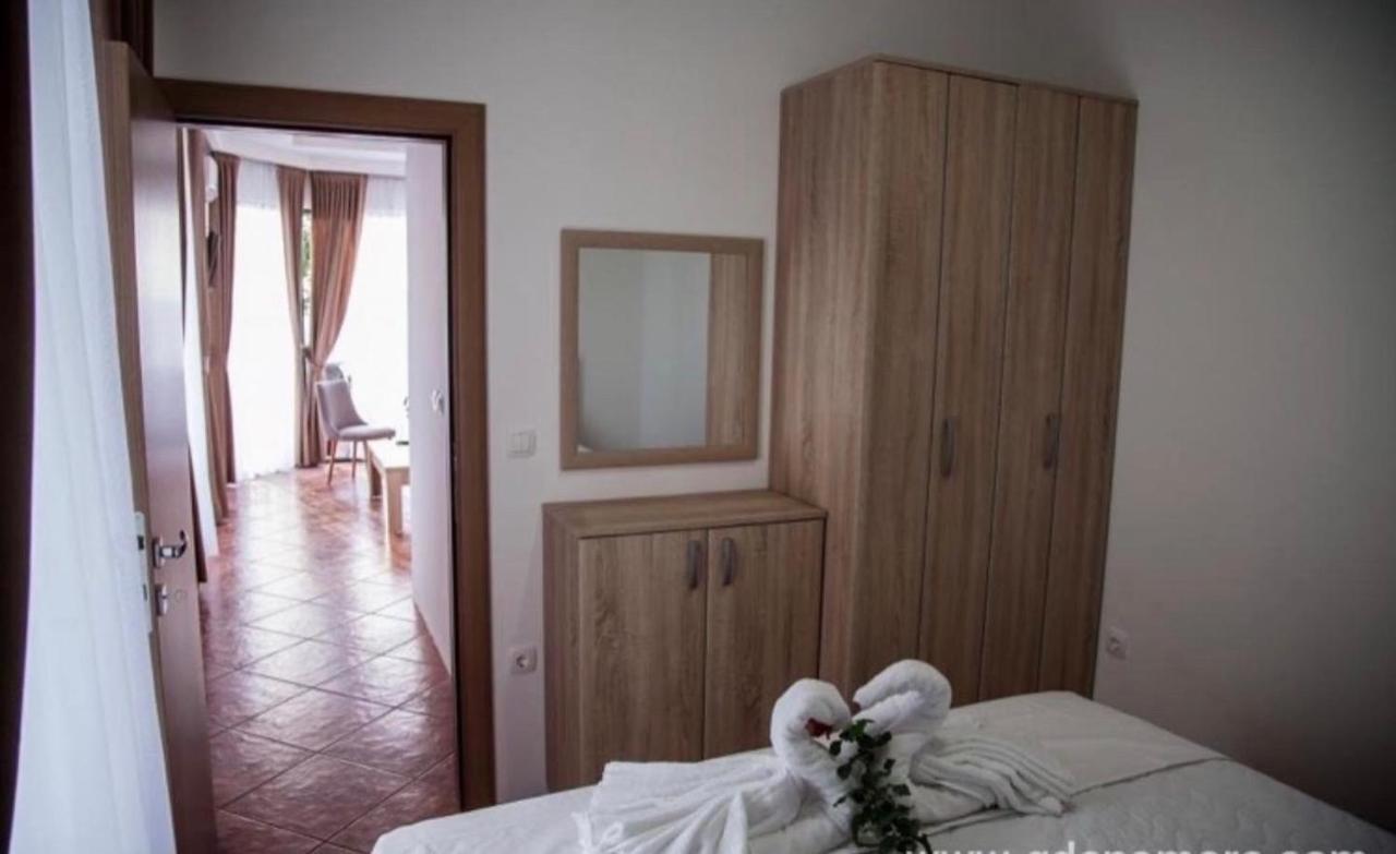 Delux Apartmani Добра-Вода Экстерьер фото
