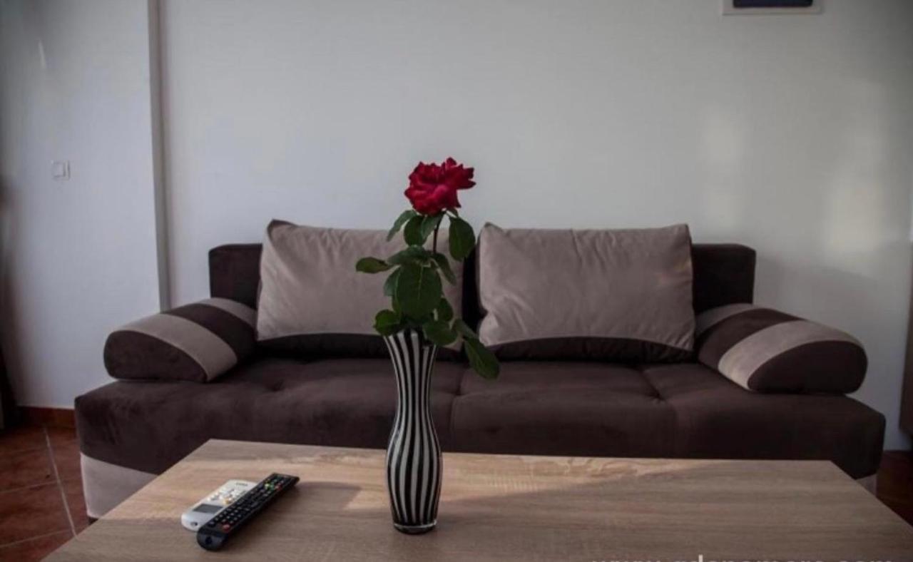 Delux Apartmani Добра-Вода Экстерьер фото